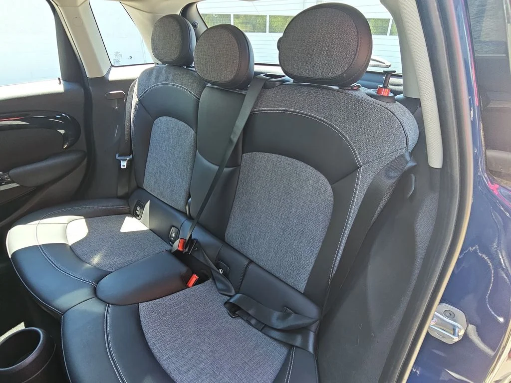 Used 2018 Blue MINI Base image 13