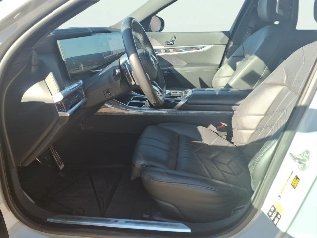 Used 2023 Gray BMW i xDrive image 17