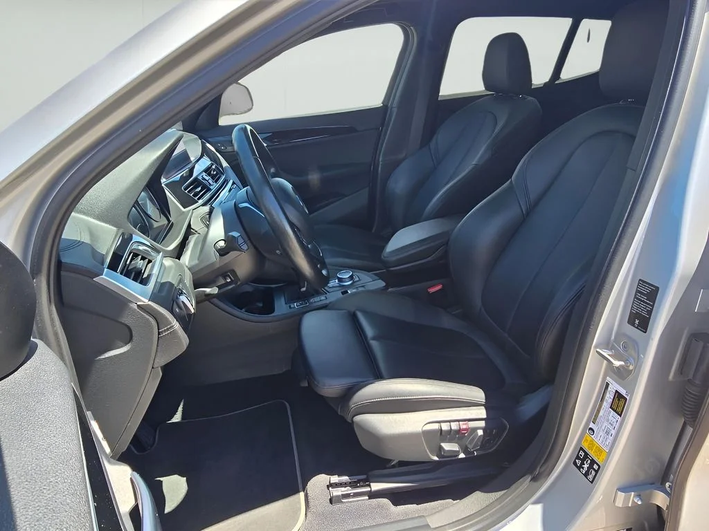Used 2022 Glacier Silver Metallic BMW xDrive28i image 26