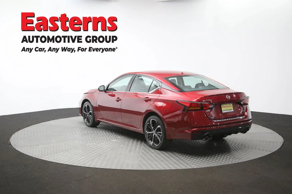 Used 2023 Red Nissan 2.5 SR image 65