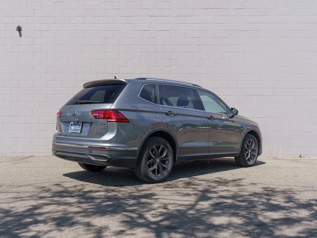 Used 2024 Gray Volkswagen 2.0T SE image 7