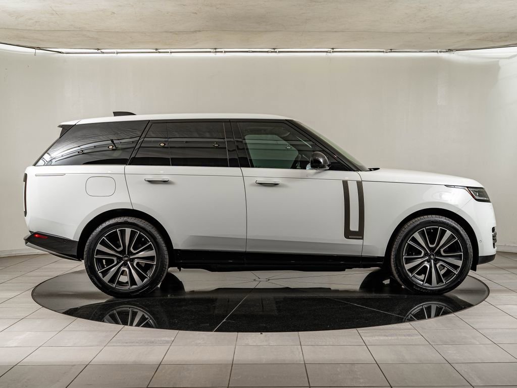 Used 2025 Fuji White Land Rover Autobiography image 4