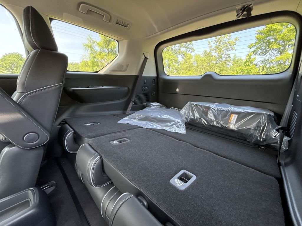New 2027 DYNAMIC METAL INFINITI Luxe 4WD image 26