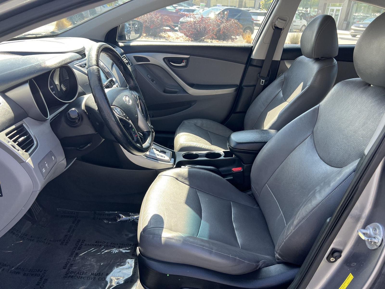 Used 2013 Titanium Gray Metallic Hyundai Limited image 27