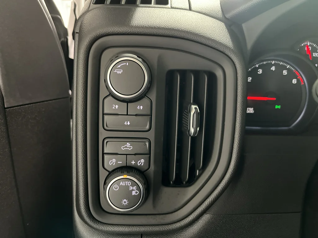 2026 Chevrolet Silverado 2500 HD Custom - Photo 27