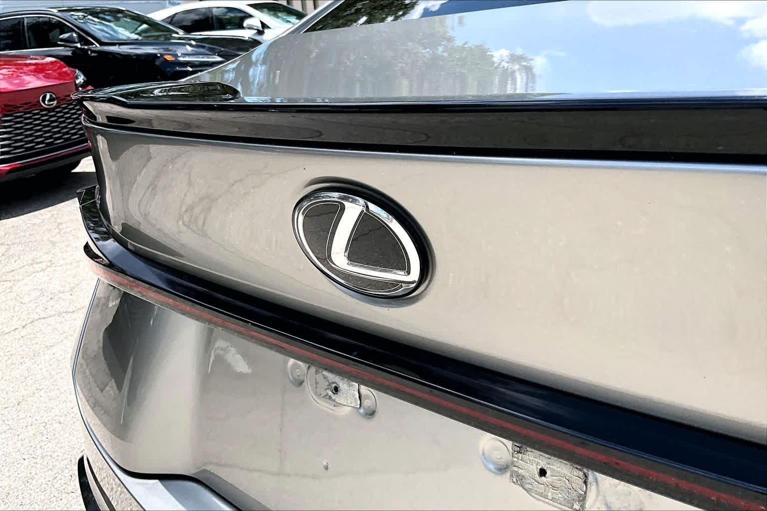 Used 2023 Atomic Silver Lexus F SPORT image 31