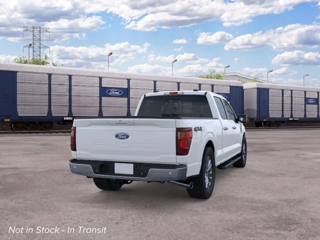 New 2026 Oxford White Ford XLT image 8