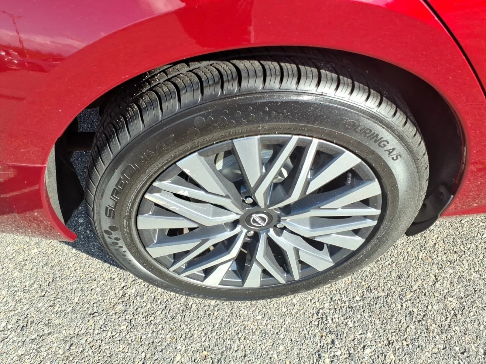 Used 2024 Scarlet Nissan 2.5 SV image 11