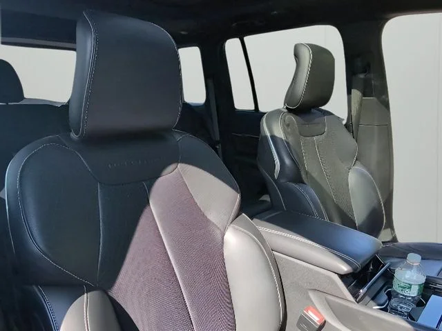 2022 Jeep Grand Cherokee Overland - Photo 53