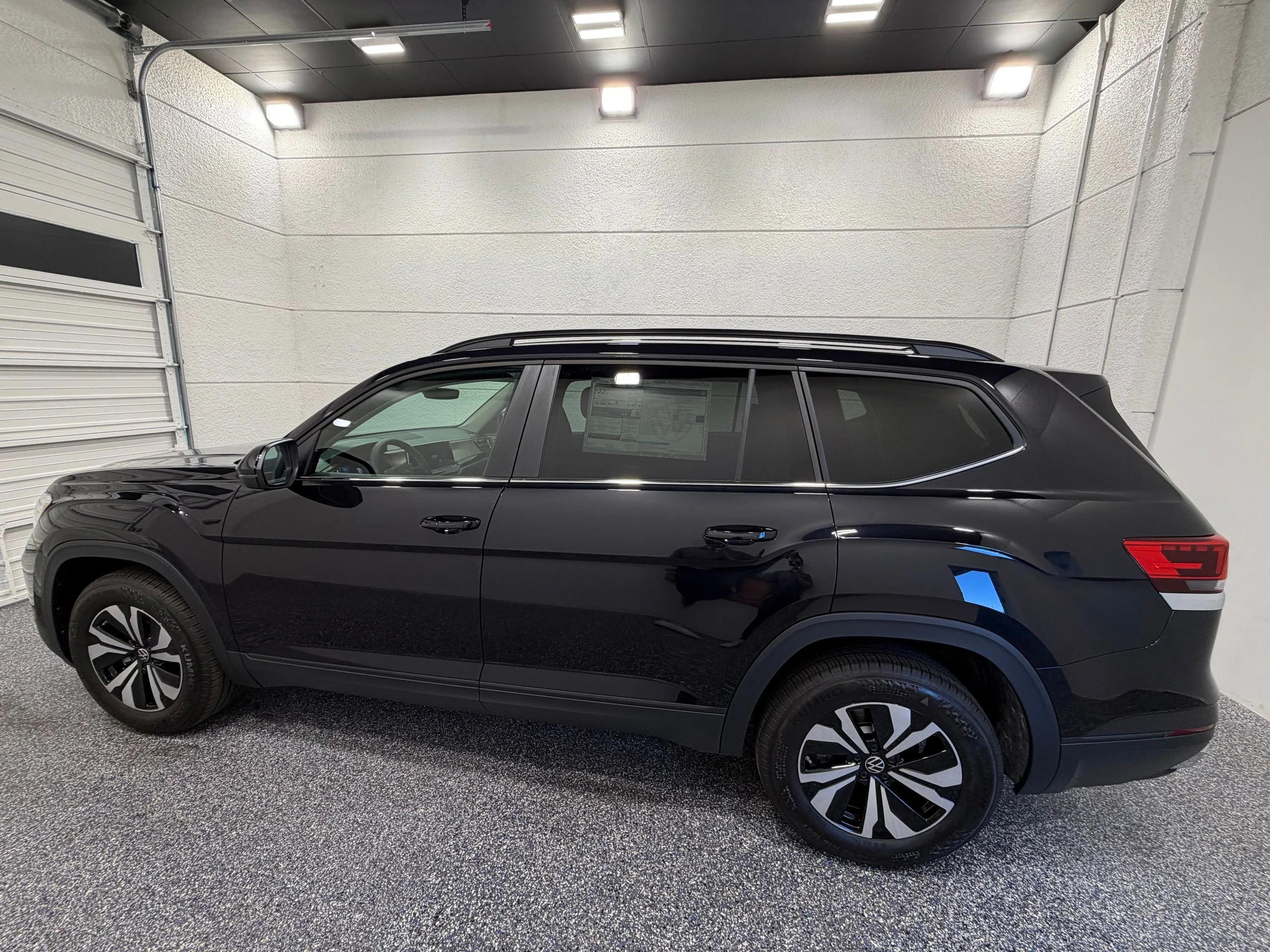 New 2026 Black Volkswagen 2.0T SE image 3