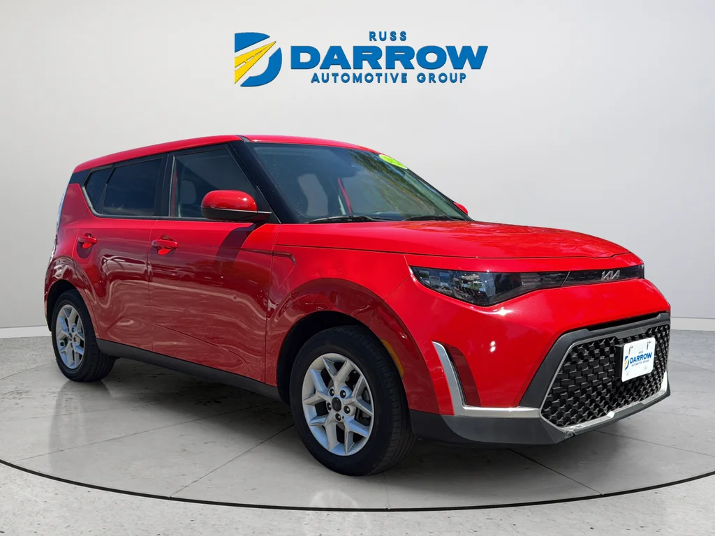 Used 2024 Red Kia S image 7