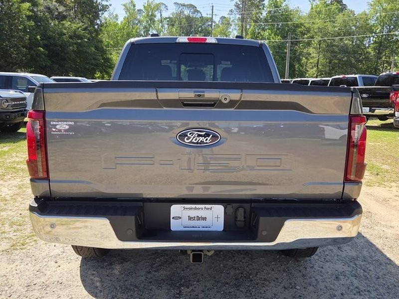 New 2026 Carbonized Gray Metallic Ford XLT image 11