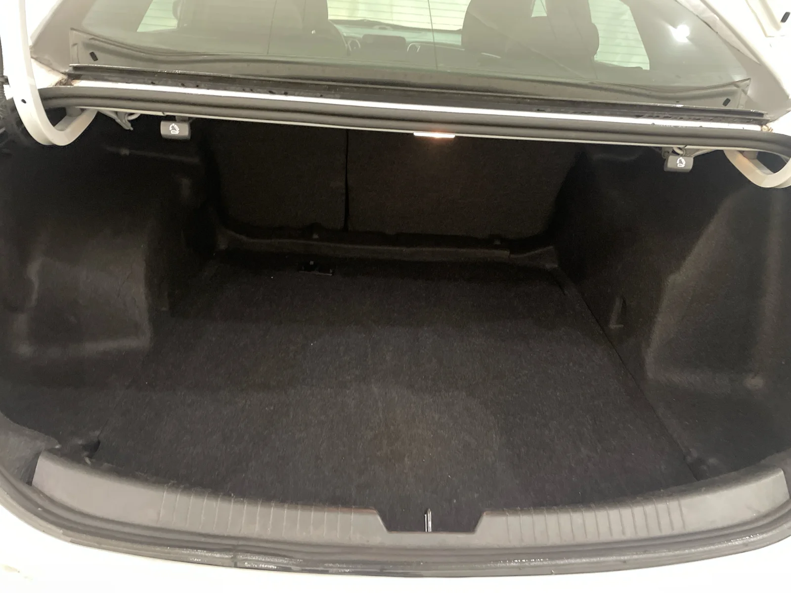 Used 2024 Summit White Chevrolet LT image 8