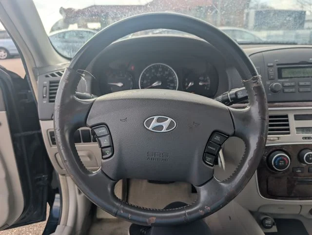 Used 2006 Blue Hyundai GLS image 10