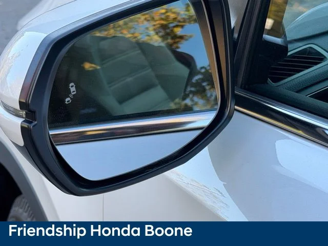 Used 2021 White Honda EX image 45