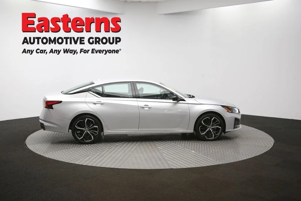 Used 2024 Silver Nissan 2.5 SR image 43
