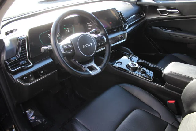 Used 2023 Black Kia EX image 3