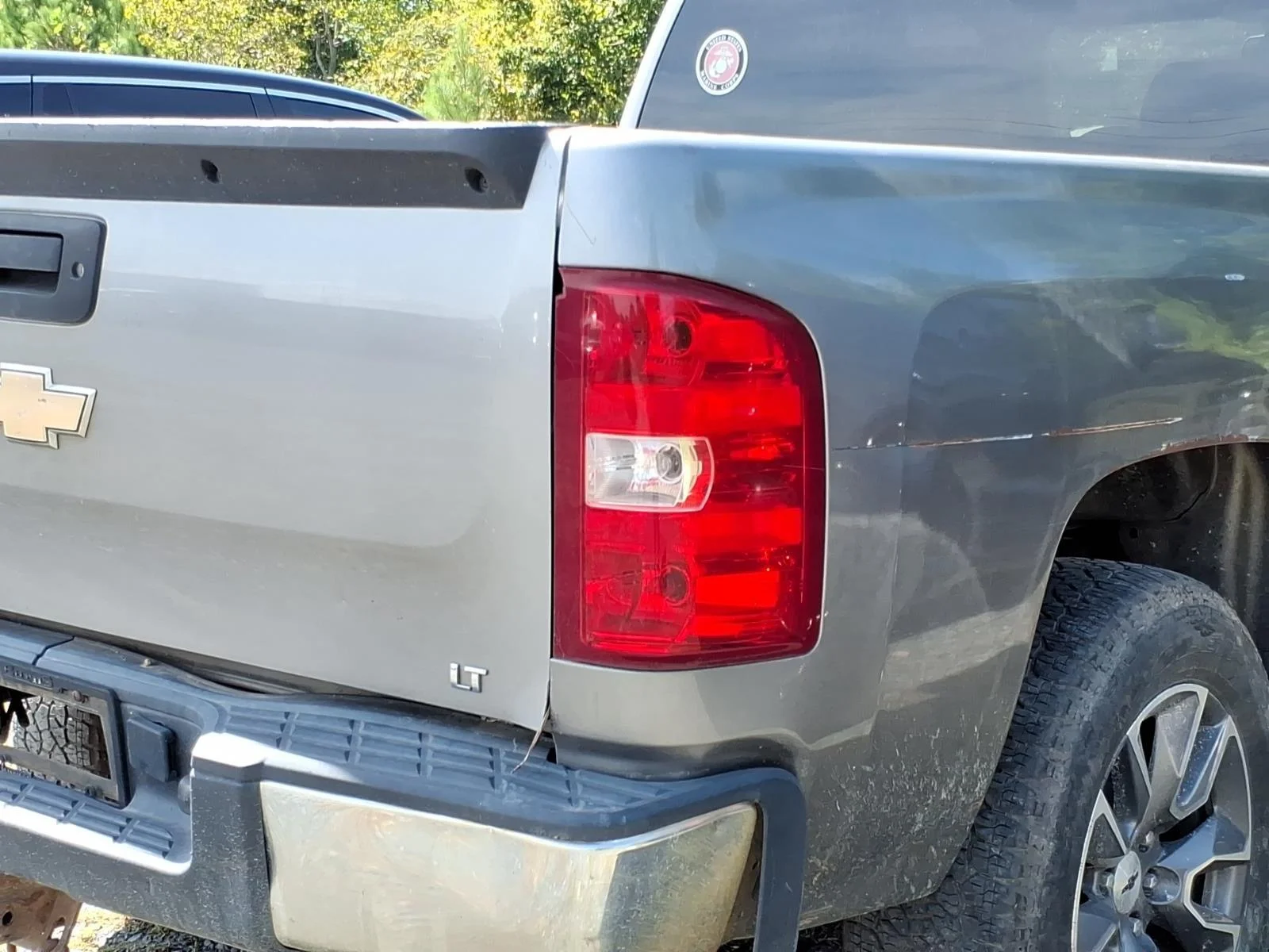 Used 2009 Graystone Metallic Chevrolet LT image 9