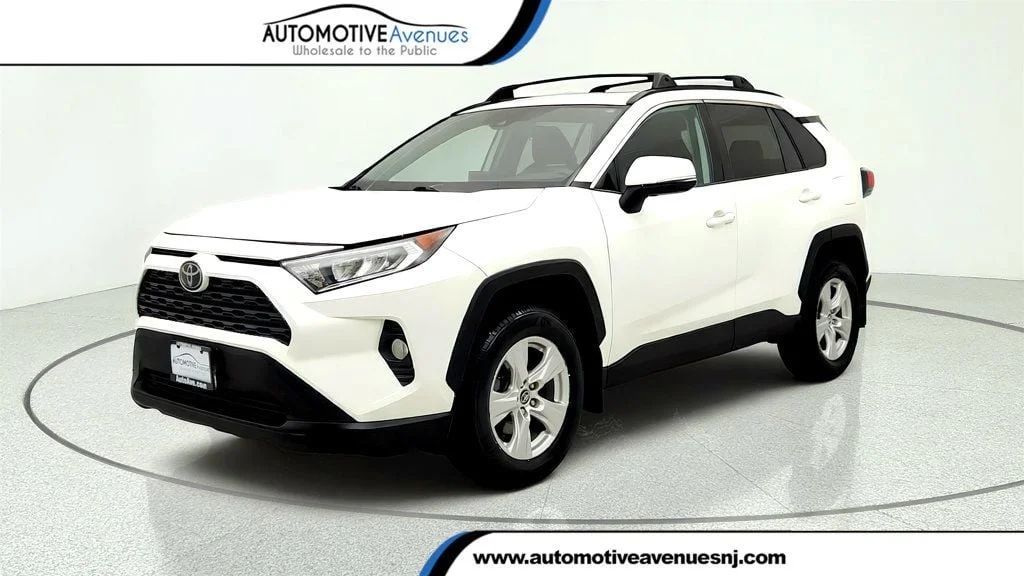2021 Toyota RAV4 XLE AWD w/ Convenience Pkg, Weather Pkg & Roof Rack