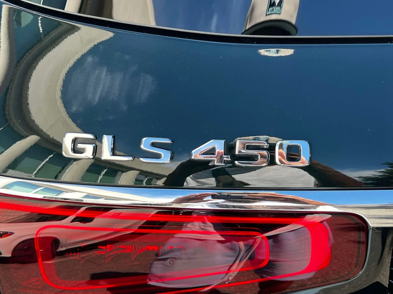 Certified Used 2022 Emerald Green Metallic Mercedes-Benz GLS 450 image 11