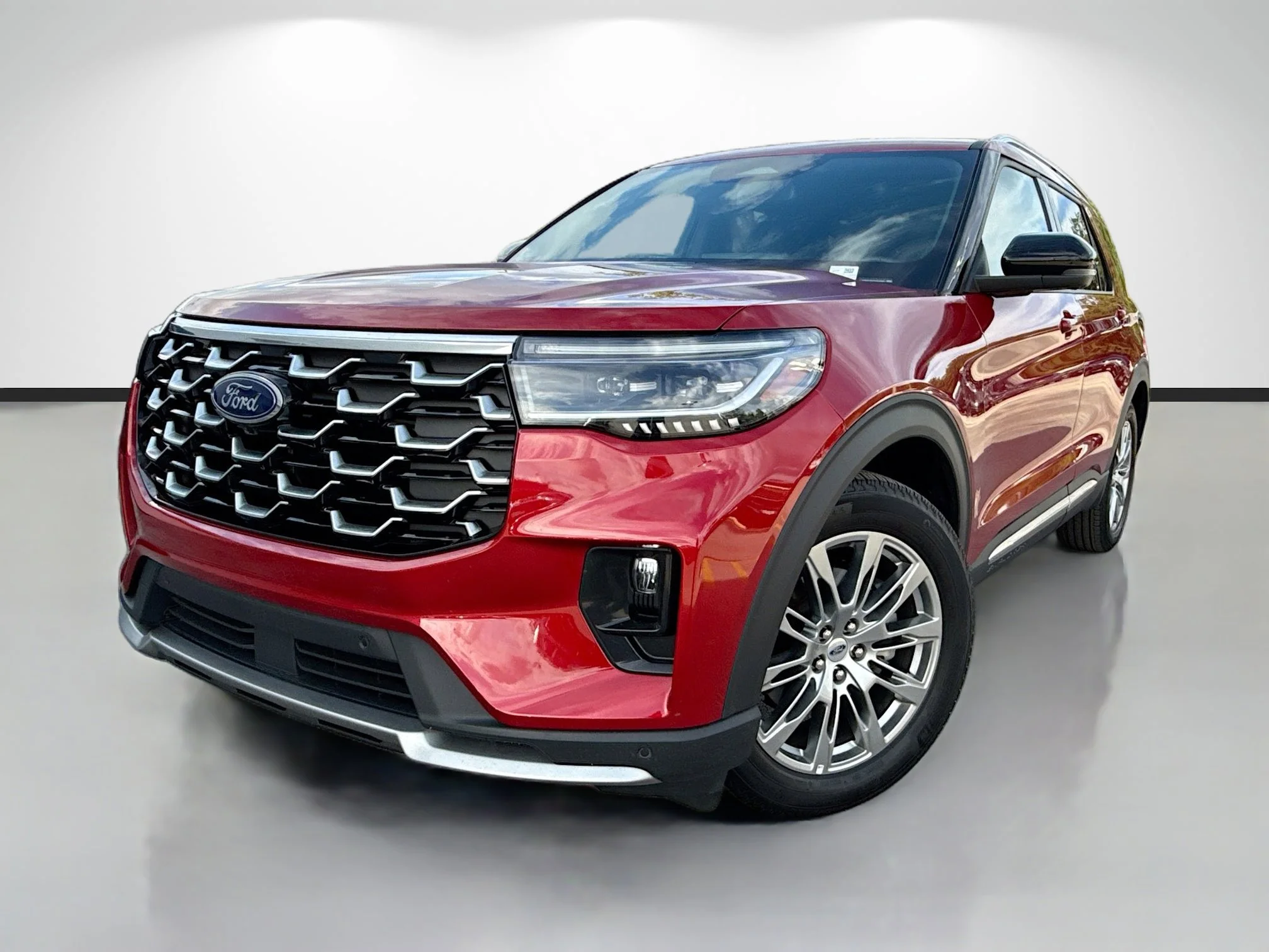 2025 Ford Explorer Platinum (PL535)'s photo