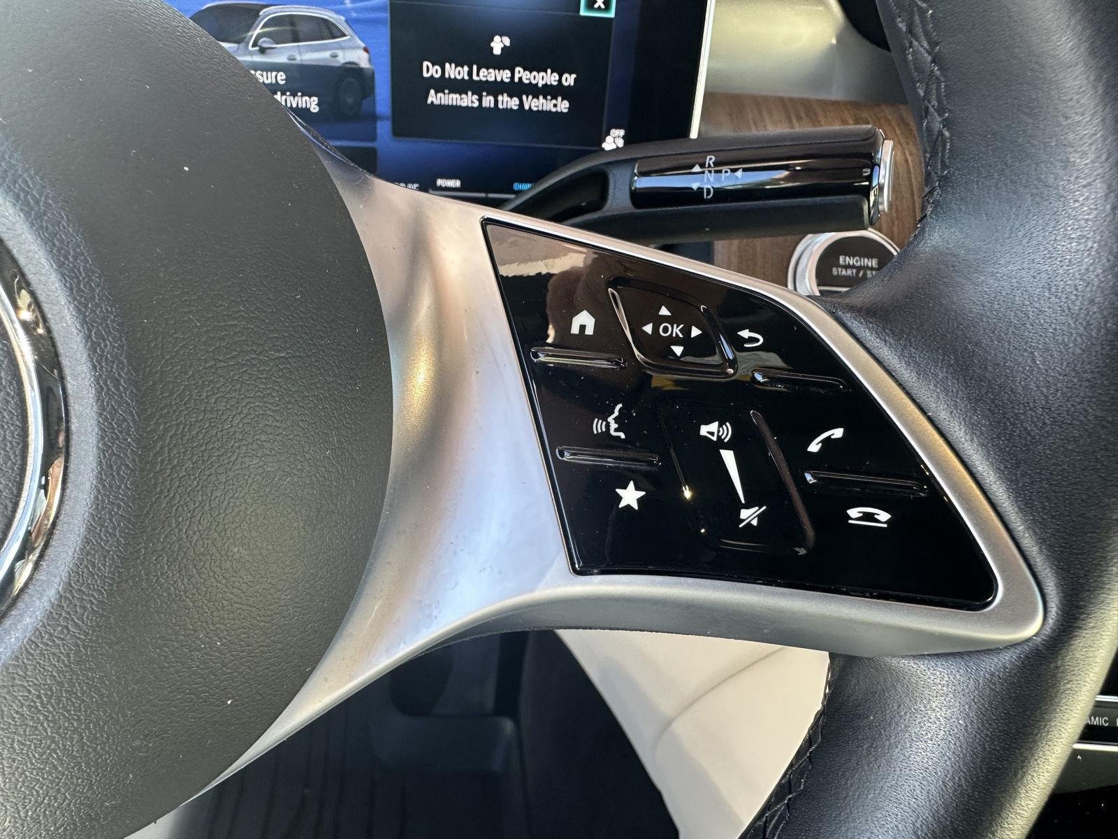 Used 2023 Polar White Mercedes-Benz GLC 300 image 27