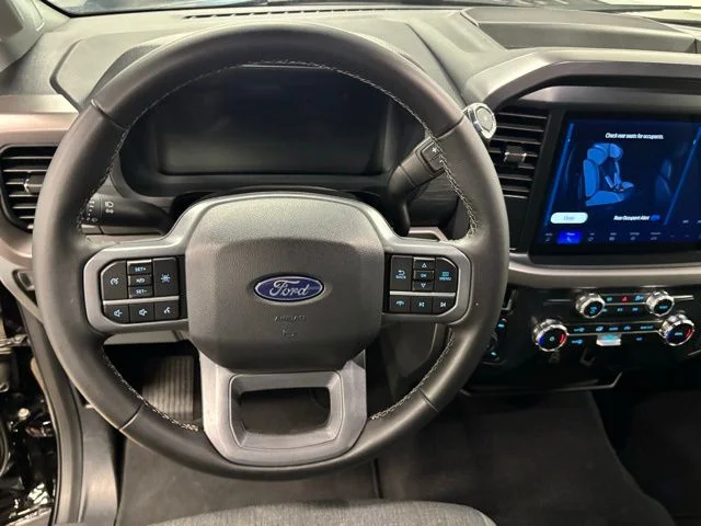 Used 2025 Black Ford XLT image 16