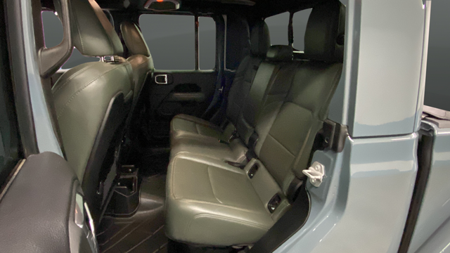 Certified Used 2025 Anvil Clearcoat Jeep Mojave image 23