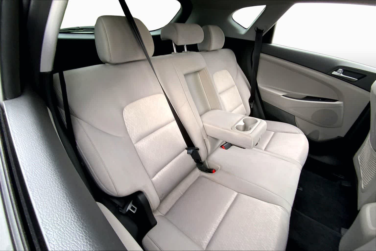 Used 2018 Coliseum Gray Hyundai SEL image 18