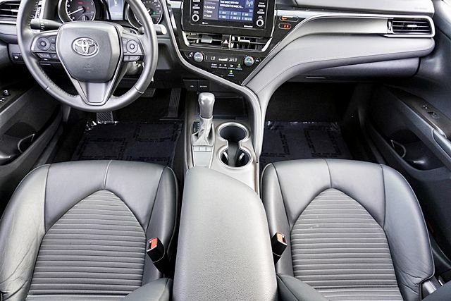 Used 2023  Toyota SE image 18