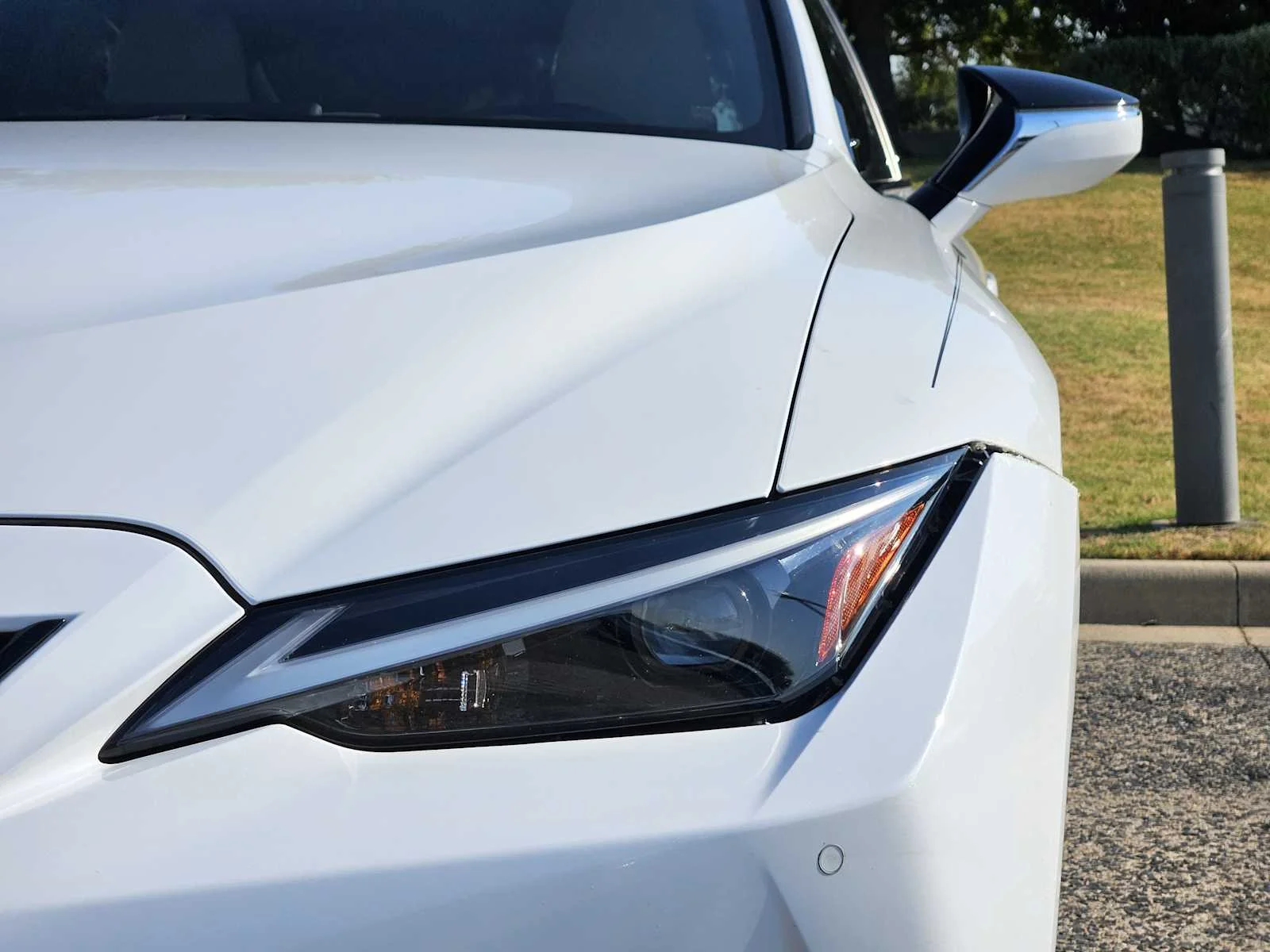 Used 2022 Ultra White Lexus F SPORT image 6