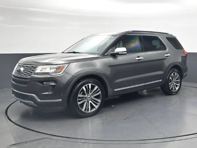 Used 2018 Gray Ford Platinum image 9