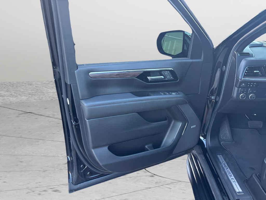 Used 2025 Black Chevrolet Premier image 23