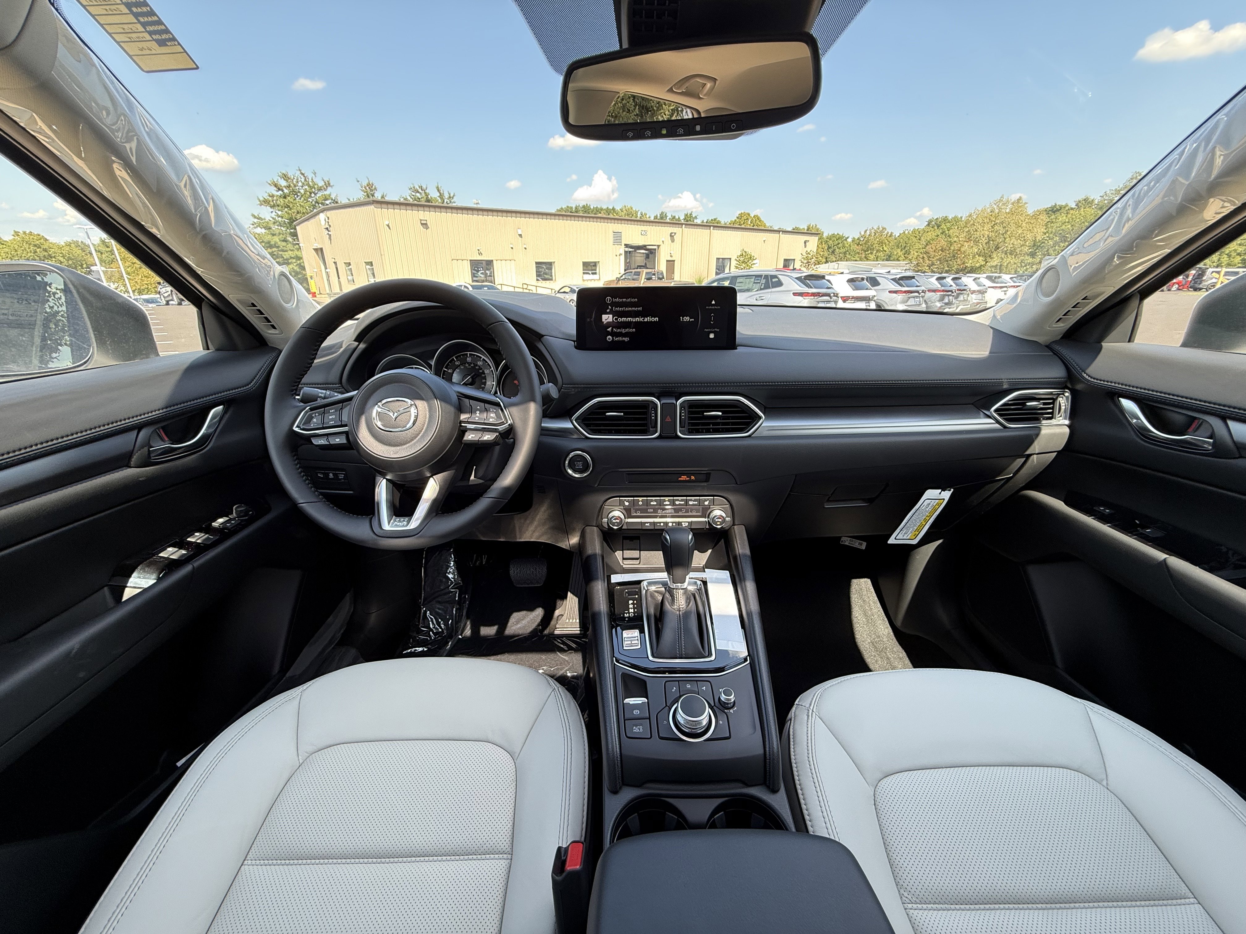 2025 Mazda CX-5 S Preferred package - Photo 3