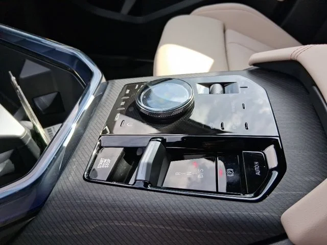 New 2026 Mineral White Metallic BMW 30 xDrive image 11