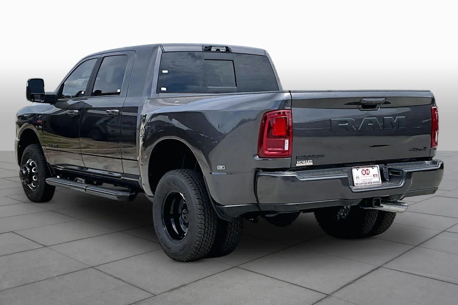 New 2026 Granite Crystal Metallic Clear-Coat Exterior Paint RAM Laramie image 13