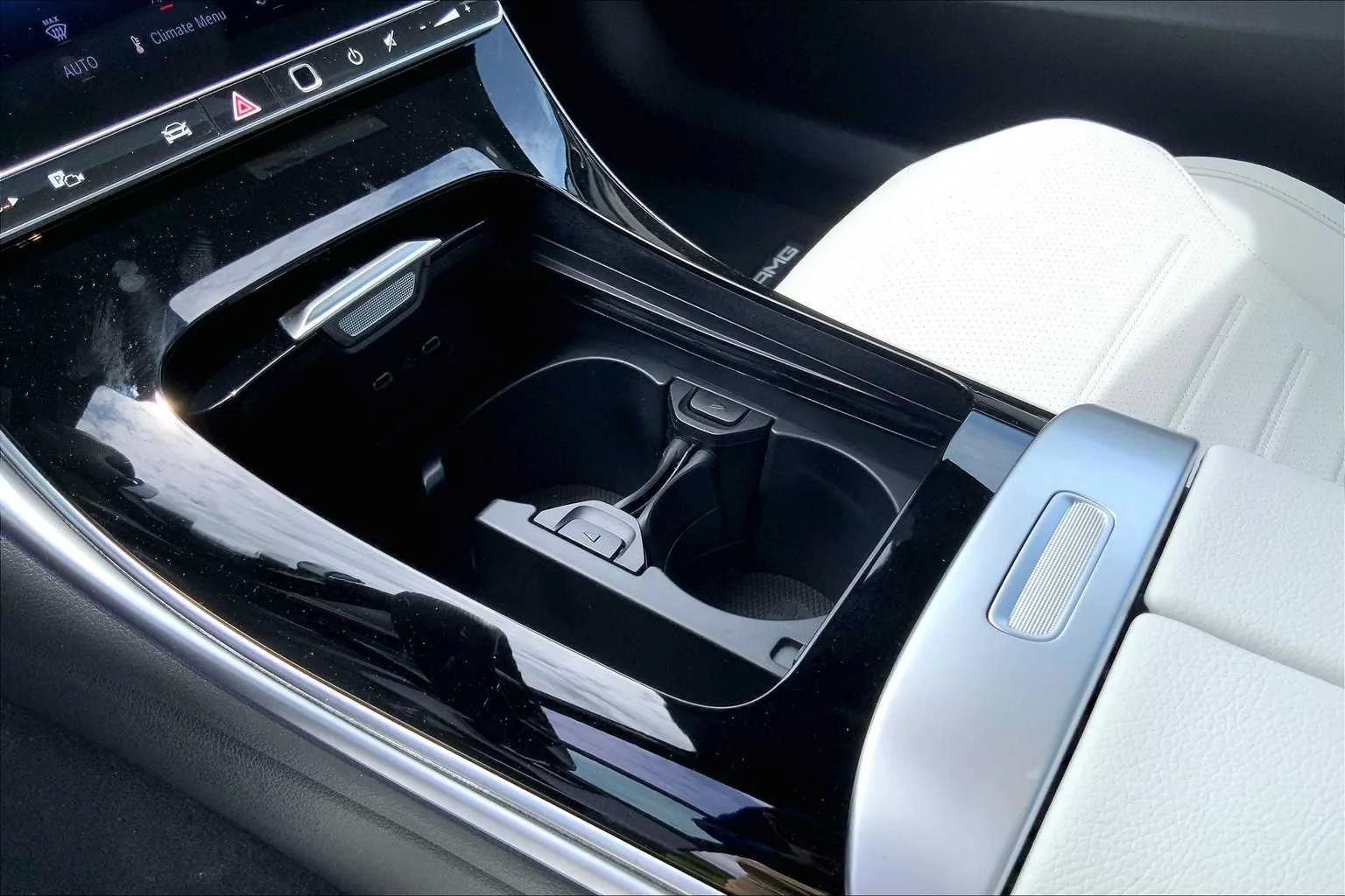 New 2025 Starling Blue Metallic Mercedes-Benz C 300 image 7