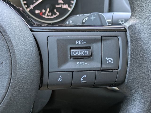 Used 2021 Red Nissan S image 23