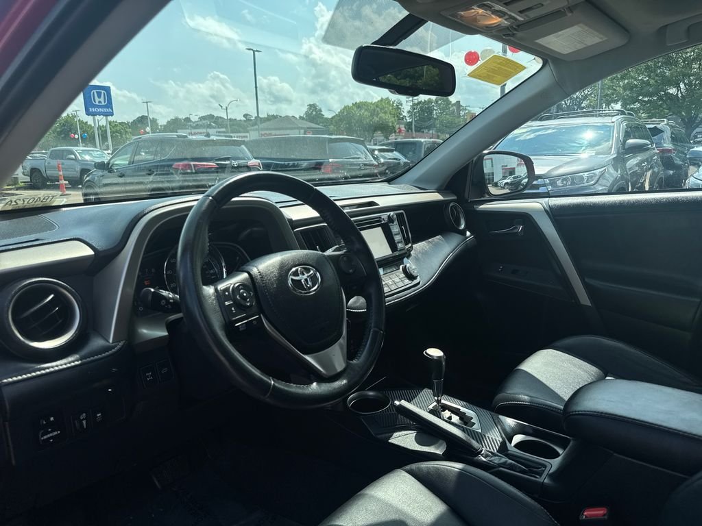 Used 2014 Red Toyota Limited image 15