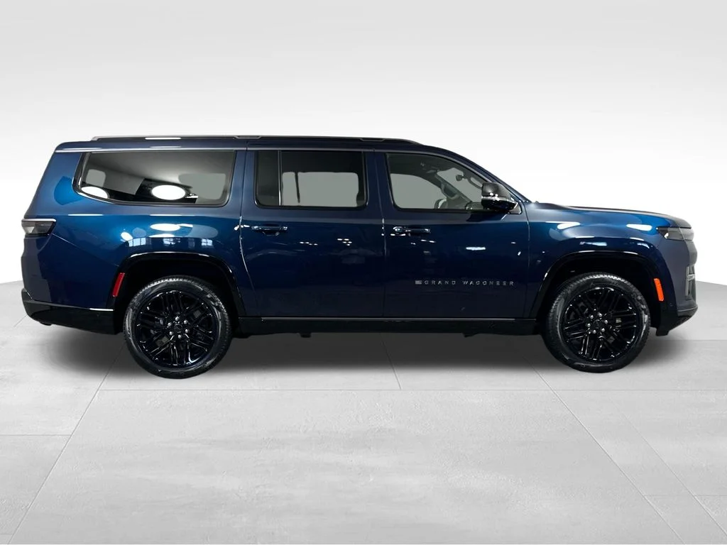 New 2026 Fathom Blue Pearl-Coat Exterior Paint (Late Availability) Jeep Limited Reserve image 11