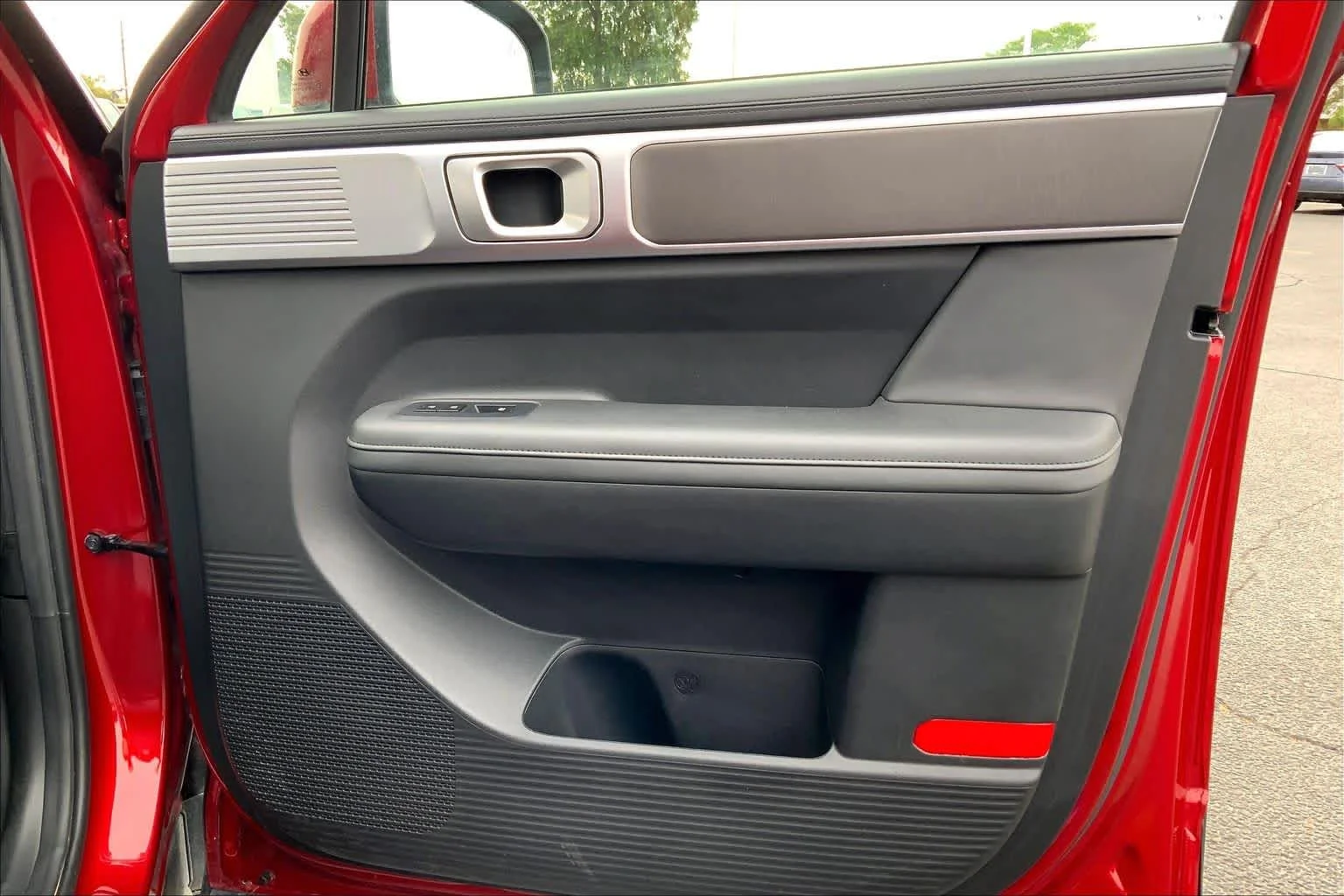 Used 2025 Ultimate Red Hyundai SEL image 23