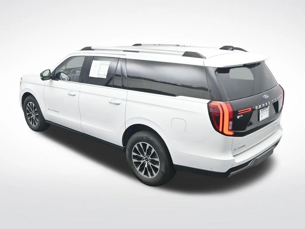 Certified Used 2025 Oxford White Ford Platinum image 31