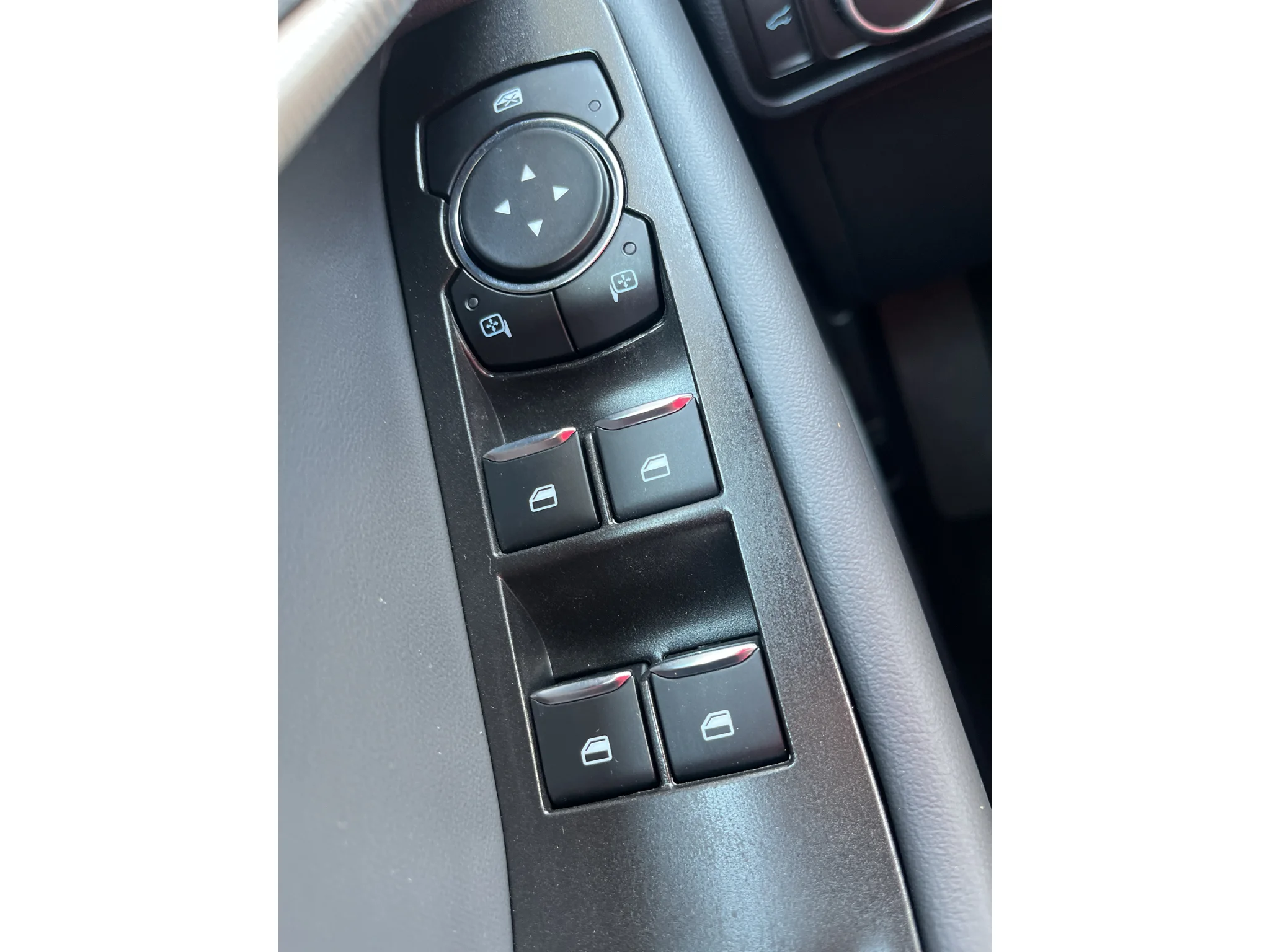 New 2026 Carbonized Gray Metallic Ford Active w/200A Pkg image 19