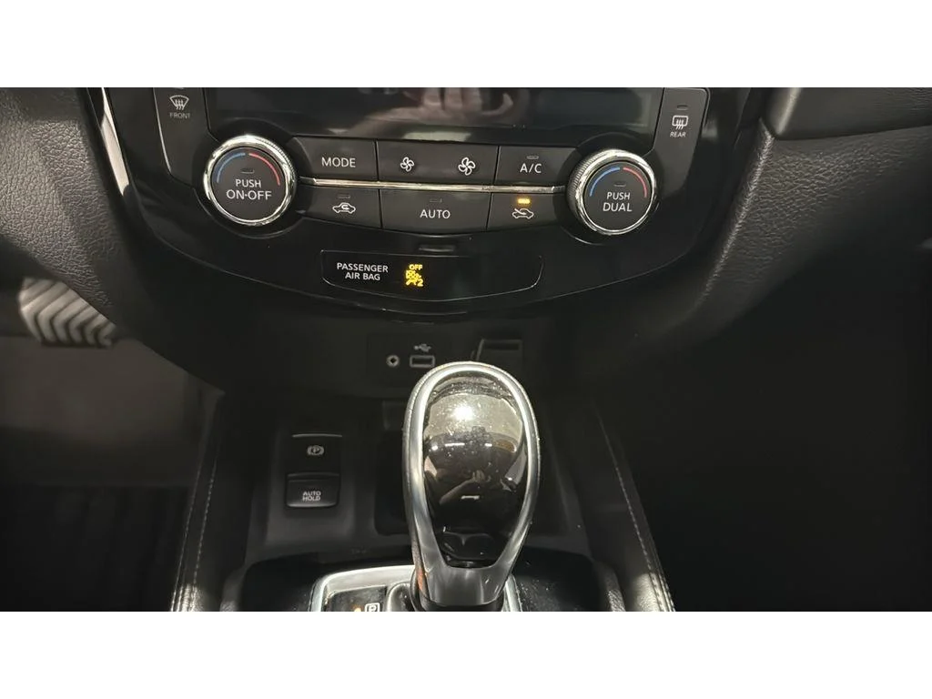 Used 2019 Scarlet Ember Tintcoat Nissan SL FWD 2.5L image 25