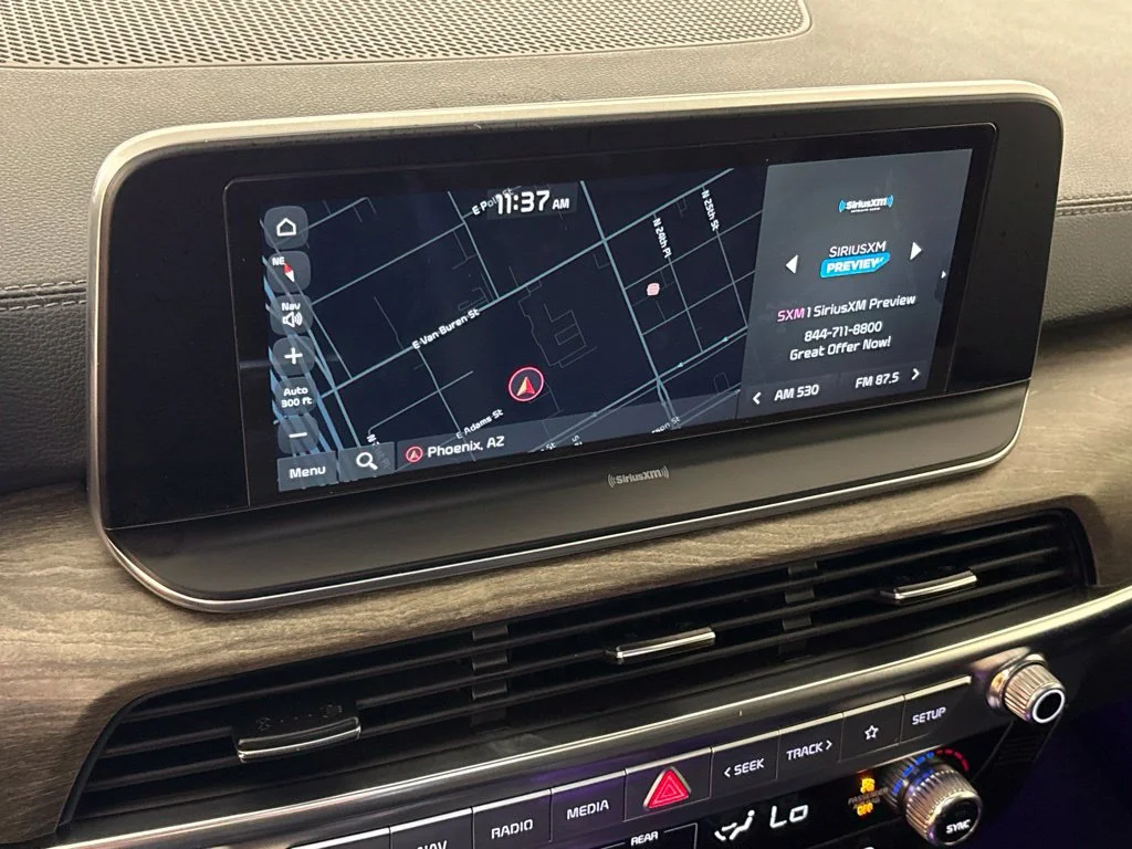 Used 2022 White Kia EX image 37