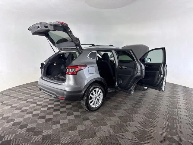 Used 2020 Gray Nissan SV image 17
