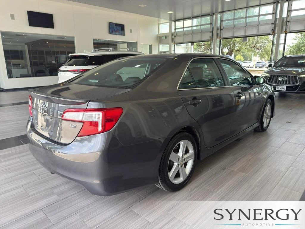 Used 2014 Magnetic Gray Metallic Toyota SE image 5