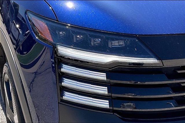 Used 2025 Blue Nissan SR image 27
