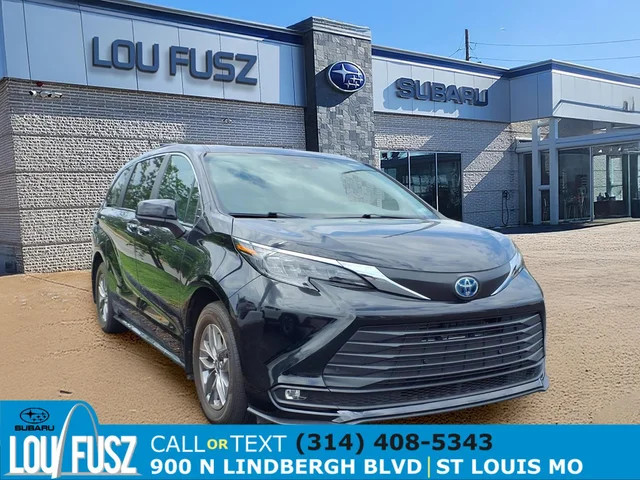 2025 Toyota Sienna XLE