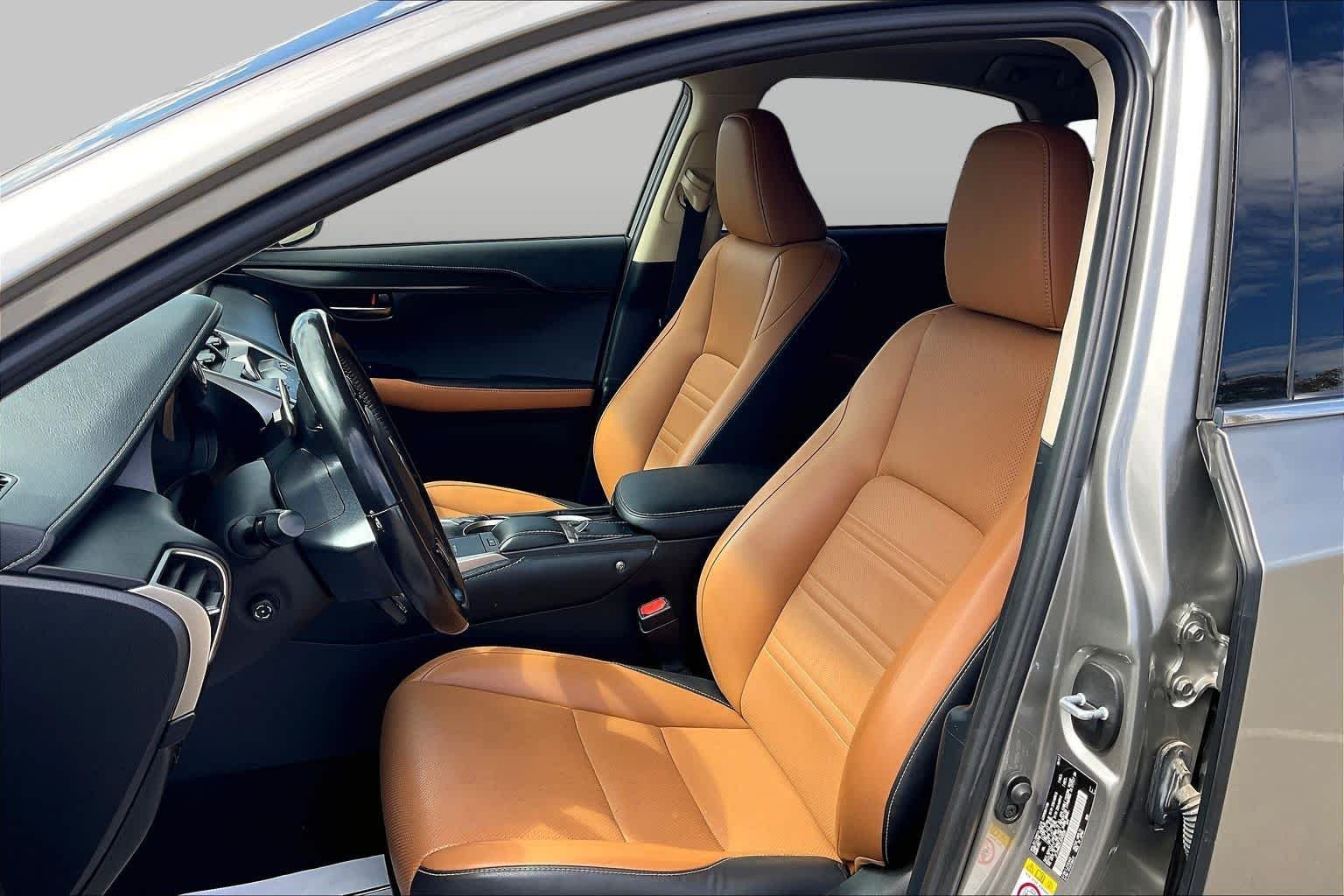 Used 2018 Atomic Silver Lexus  image 8